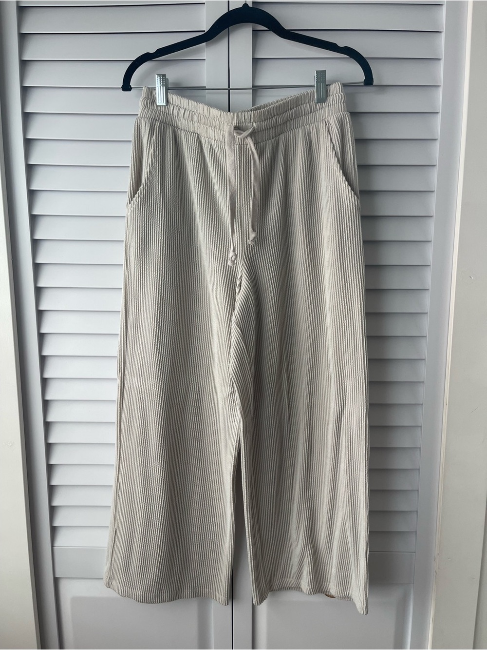 Bobeau Wide-Leg Ribbed Drawstring Pants — Cream